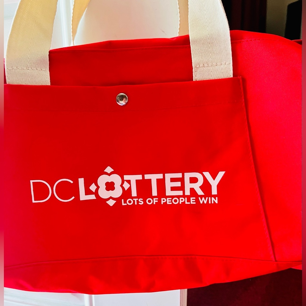 BRAND NEW RED/WHITE "DC LOTTERY" TOP HANDLE DUFFLE BAG (16" L/10" H/10"W) - Picture 6 of 9